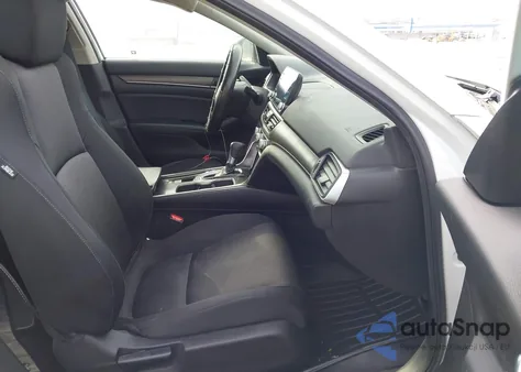 2018 Honda Accord Lx z USA, uszkodzony, nr VIN 1HGCV1F19JA040787